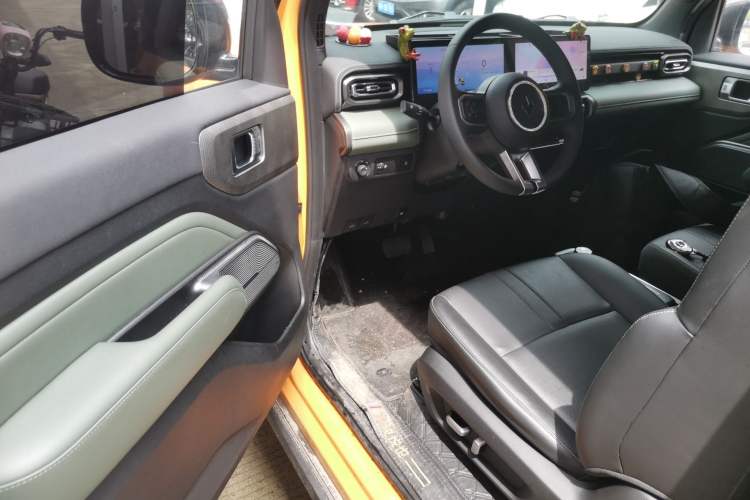 Used Baojun Spark 2023 Intelligent Premium Edition Driver Seat