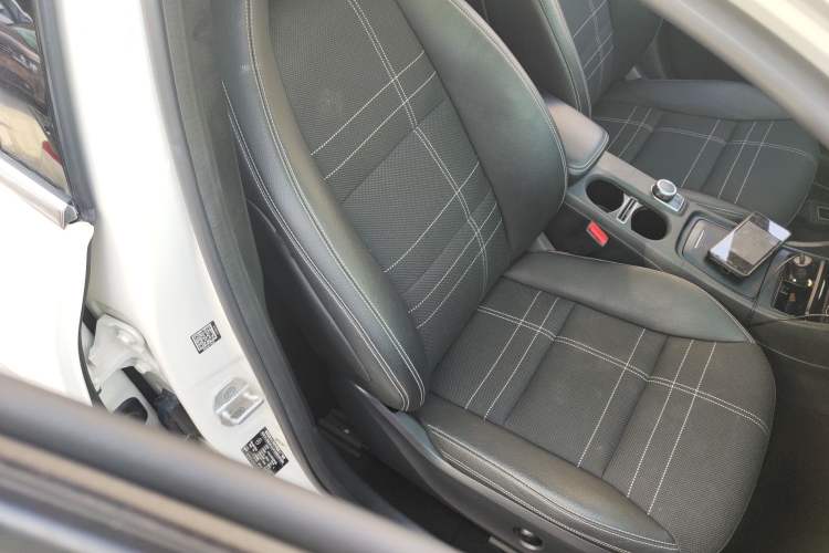 Used Mercedes-Benz A-Class 2015 A 200 Fashion Model