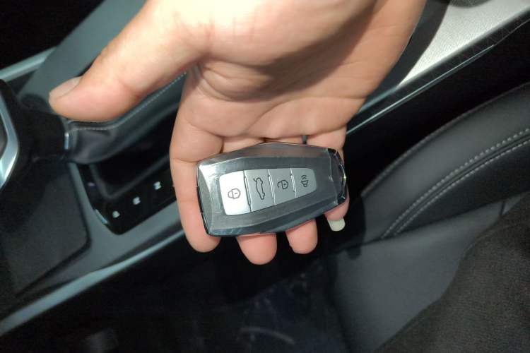 Used Geely Auto Emgrand 2026 Model 4th Generation 4 Millionth Anniversary Edition 1.5L CVT Overdrive Edition