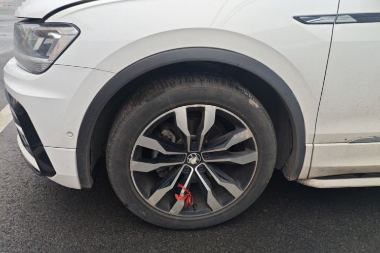 Used Volkswagen Tiguan L 2021 330TSI Automatic Two-Wheel Drive R-Line Enhanced Edition Right Front Wheel Hub