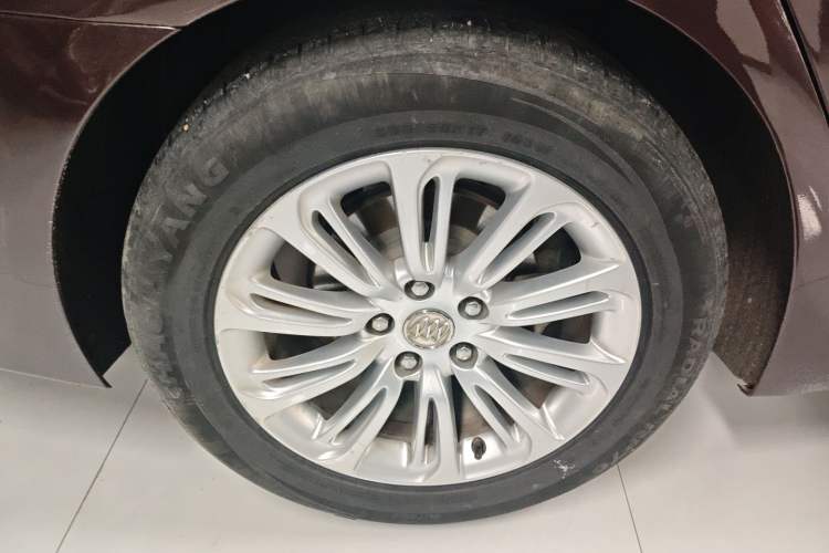 Used Buick LaCrosse 2016 20T Leading Model Right Rear Wheel Hub