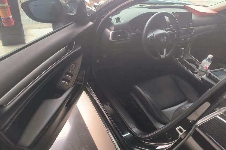 Used Honda Accord 2018 260TURBO Elite Edition China VI Driver Seat