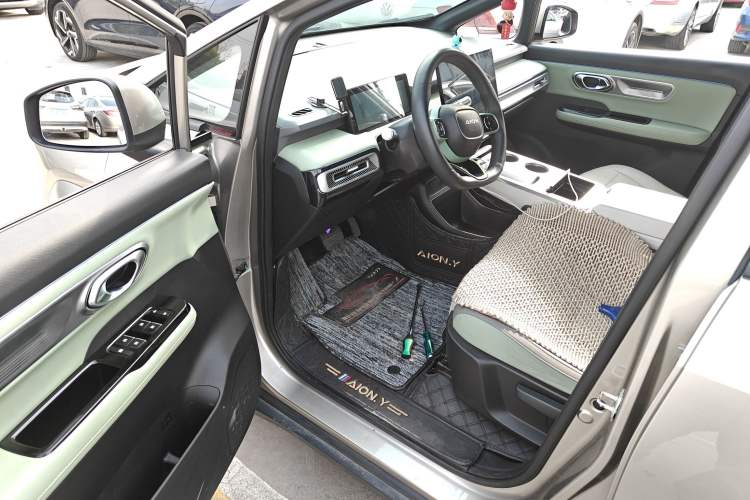 Used AION Y 2022 Plus 80 Enjoy Edition Driver Seat