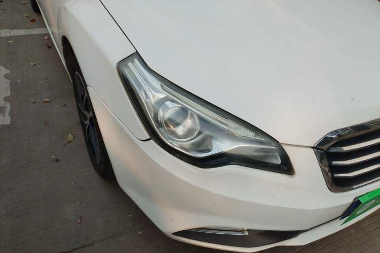 Used Bestune B50 2013 1.6L automatic luxury version Right Front Headlight