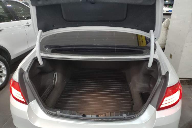 Used BMW 5 Series 2014 525Li Luxury Design Package