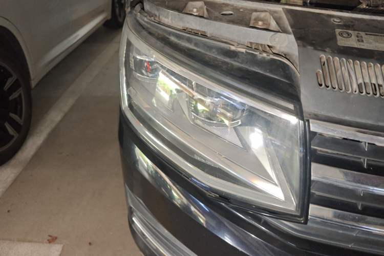 Used Volkswagen Multivan 2017 2.0 TSI Two-Wheel Drive Luxury Edition 7 Seats
