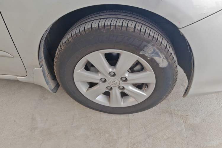 Used Toyota Corolla 2013 Special Edition 1.6L Automatic Cool GL Model Right Front Wheel Hub