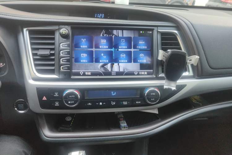 Used Toyota Highlander 2018 2.0T Four-Wheel Drive Luxury Version 7 Seats China VI Standard