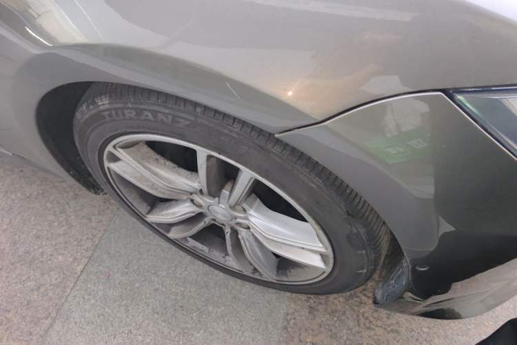 Used Tesla Model S 2015 S 70D Right Front Wheel Hub