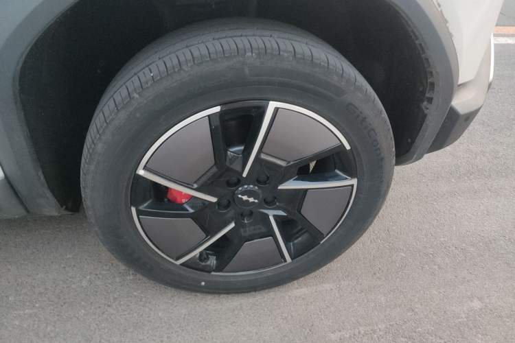 Used Formula Leopard Titanium 3 2025 501KM All-Wheel Drive Intelligent Driving Ultra Version
