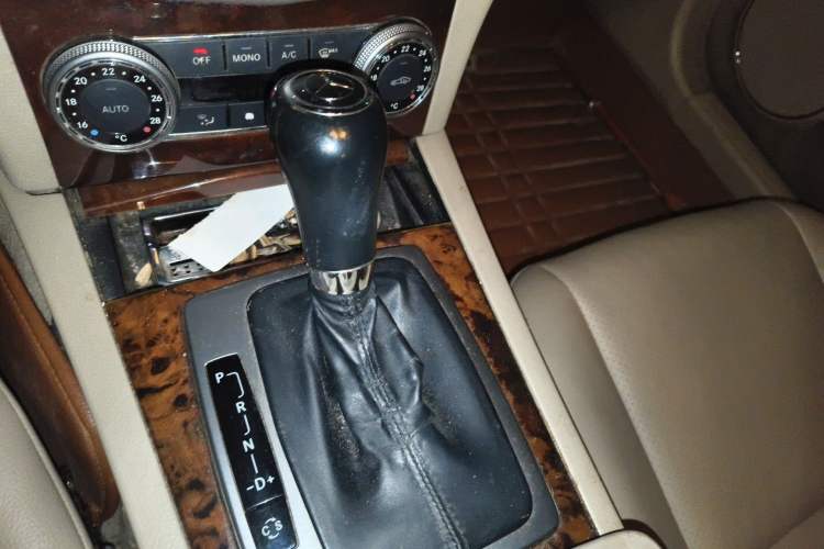 Used Mercedes-Benz C-Class 2010 C 200K Standard Model