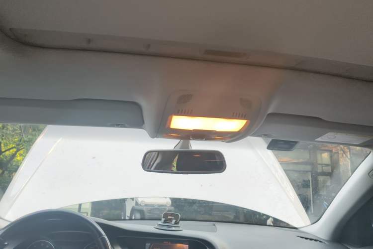 Used Audi A4L 2015 35 TFSI Automatic Comfort Model Headliner