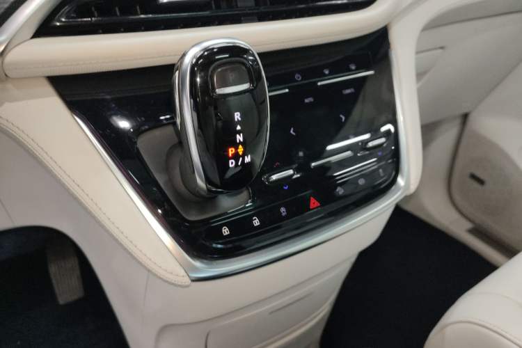 Used Buick GL8 2020 Avenir Avia Four-Seat Luxury Edition