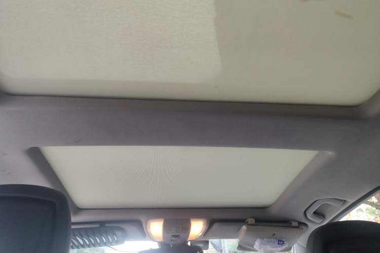 Used Mercedes-Benz GLK-Class 2013 GLK 300 4MATIC Dynamic Sunroof Model