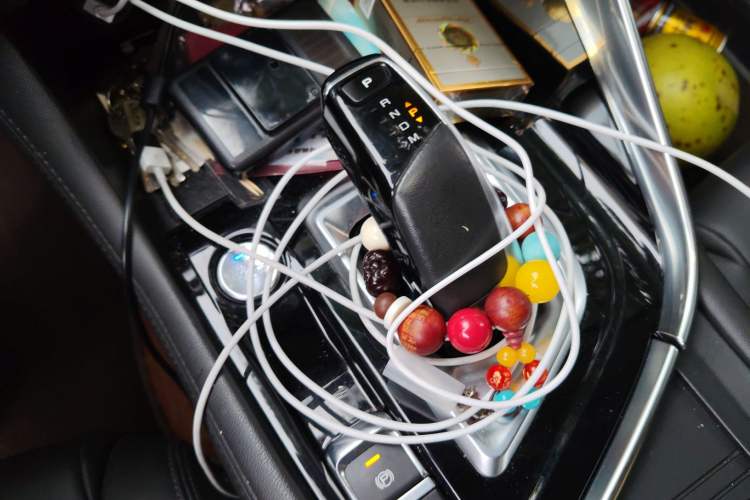 Used Dongfeng Aeolus AX7 2020 1.6T Automatic AI Navigation Model China VI Standard Gear Lever