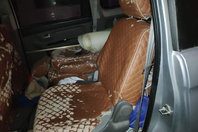 Used BAIC Weiwang M20 2014 1.5L Luxury Version BJ415B Left Rear Seat