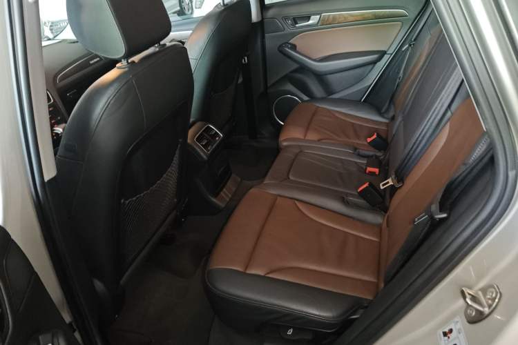 Used Audi Q5 2017 40 TFSI Comfort Model