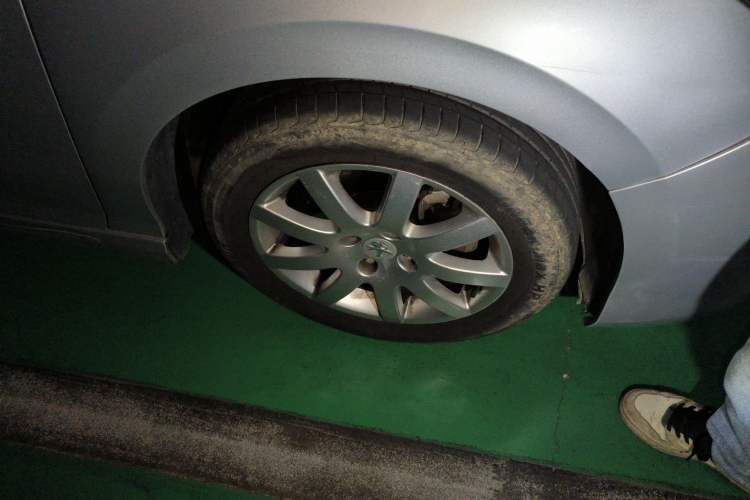 Used Peugeot 308 2014 Enjoy Edition Classic 1.6L Manual YouShang Model Right Front Wheel Hub