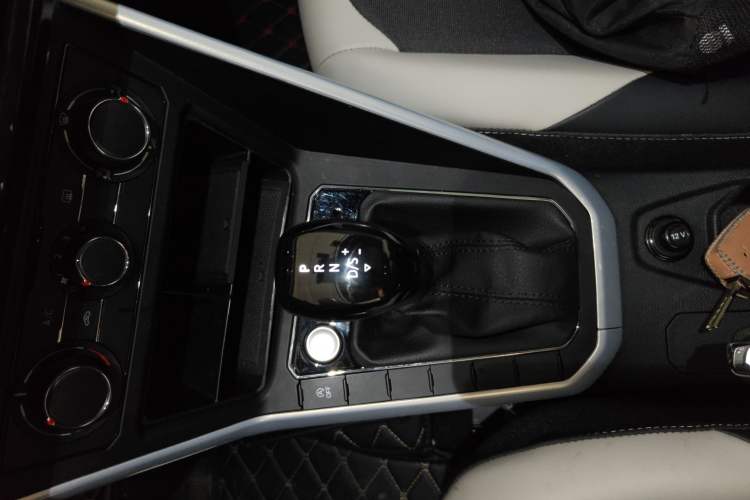 Used Volkswagen Polo 2021 Plus 1.5L Automatic Colorful Tech Edition Gear Lever