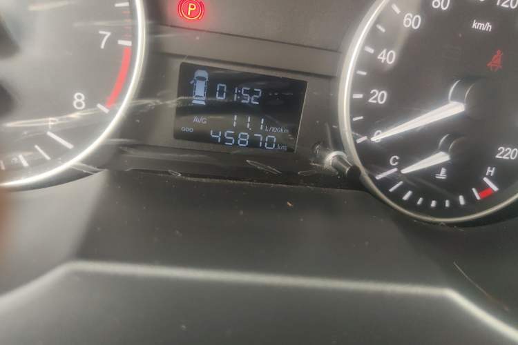 Used JAC Refine M3 2021 PLUS 1.8L 2-Seat Shuttle Version Odometer Close Up