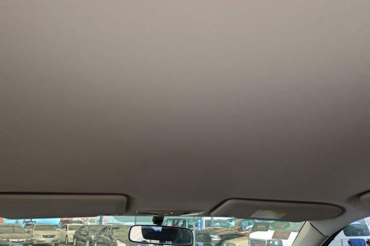 Used Mitsubishi Outlander 2018 2.0L Two-Wheel Drive Fashion Edition 5 Seats Headliner