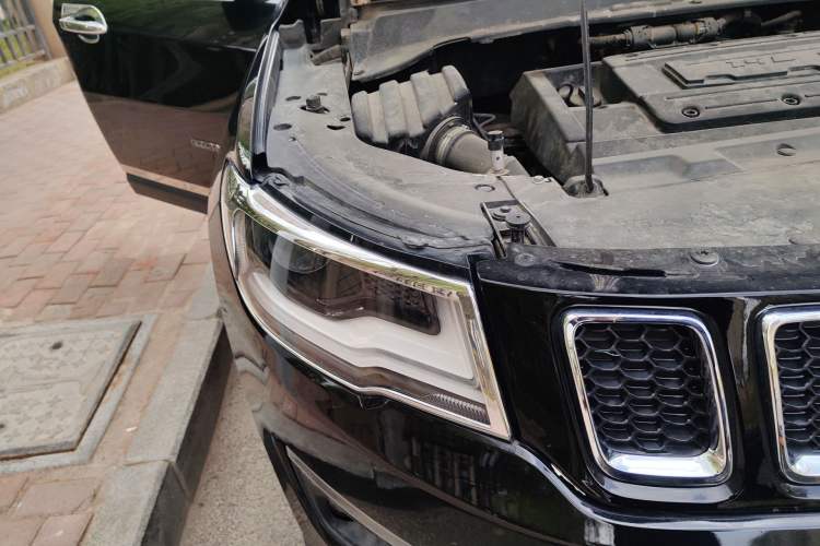 Used Jeep Compass 2017 200T Automatic Family Edition Right Front Headlight