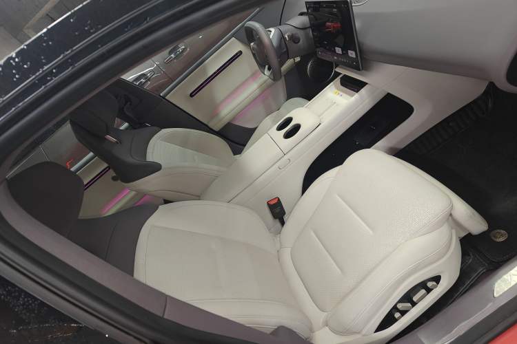 Used Avatr 06 2025 Pro Range-Extended Edition