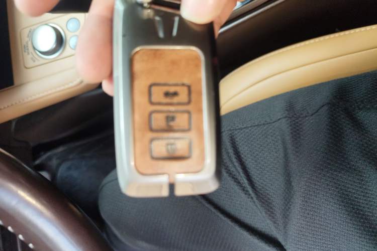 Used Lexus ES 2016 200 Midnight Special Limited Edition
