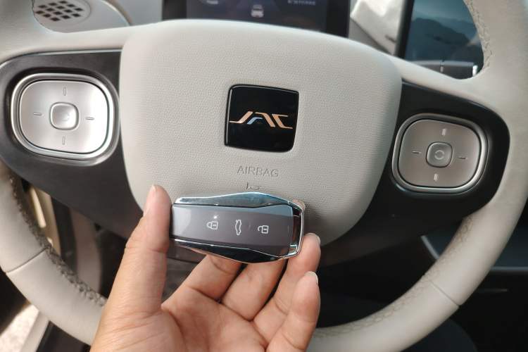 Used JAC Yiwei 3 2023 505km Pro