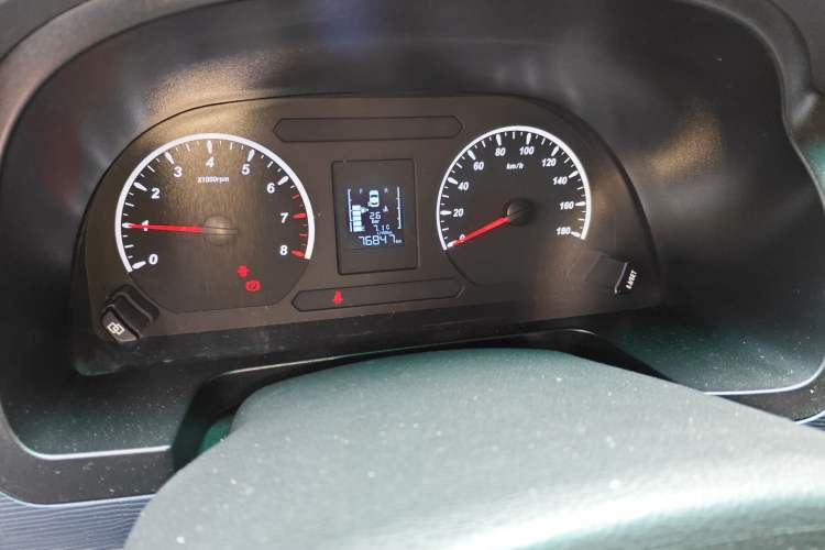 Used FORTHING Lingzhi 2022 M5 1.6L Practical 7-Seater
