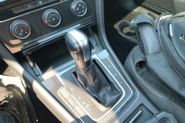 Used Volkswagen Golf 2019 280TSI DSG Comfort Version China V Standard Gear Lever