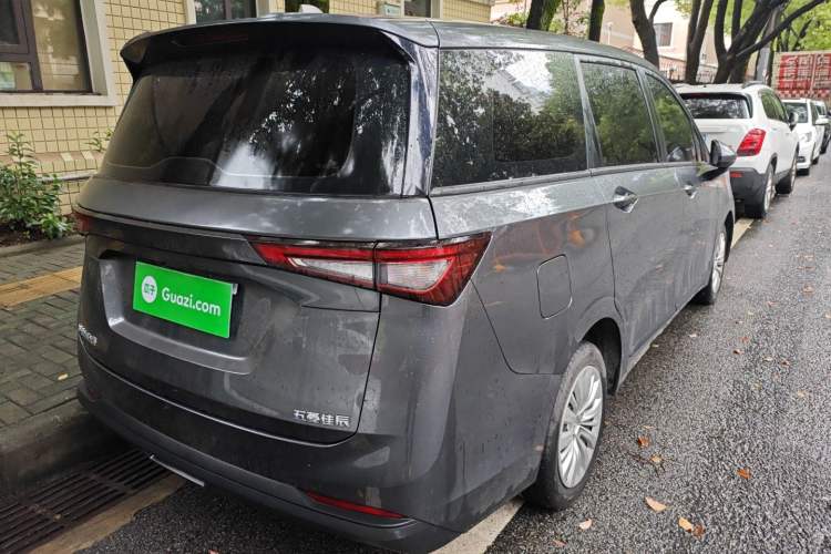 Used Wuling Jiachen 2022 1.5L Manual Enjoyment Elite Model
