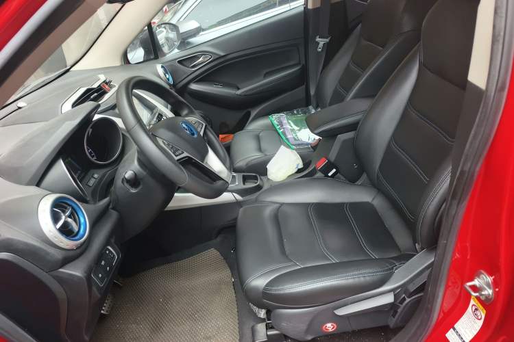 Used BYD Yuan New Energy 2018 EV360 Smart Connected Cool Model