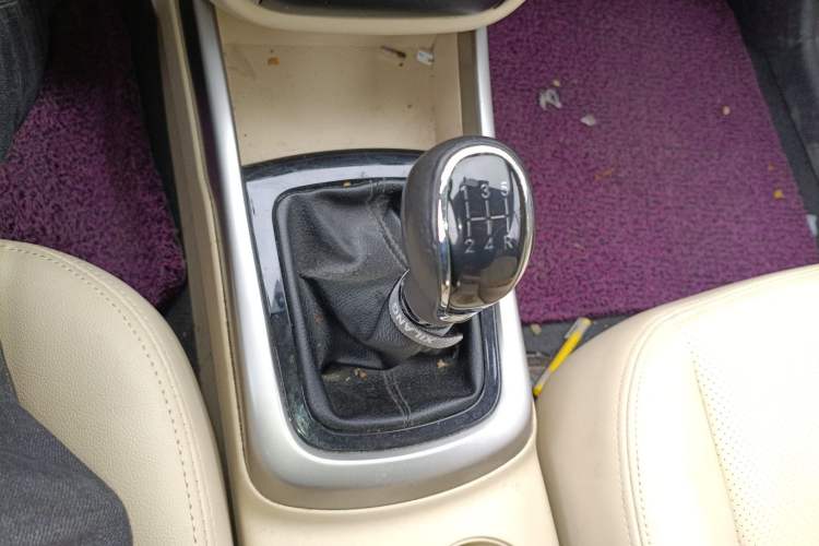 Used Changan Eado 2015 1.6L Manual Luxury Model China V Standard