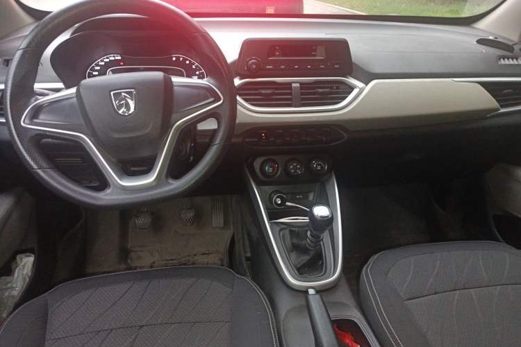 Used Baojun 510 2017 1.5L manual Comfort trim
