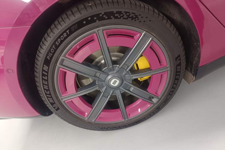 Used Xiaomi Auto SU7 2024 Four-Wheel Drive Ultra-Long Range Advanced Intelligent Driving Max Edition