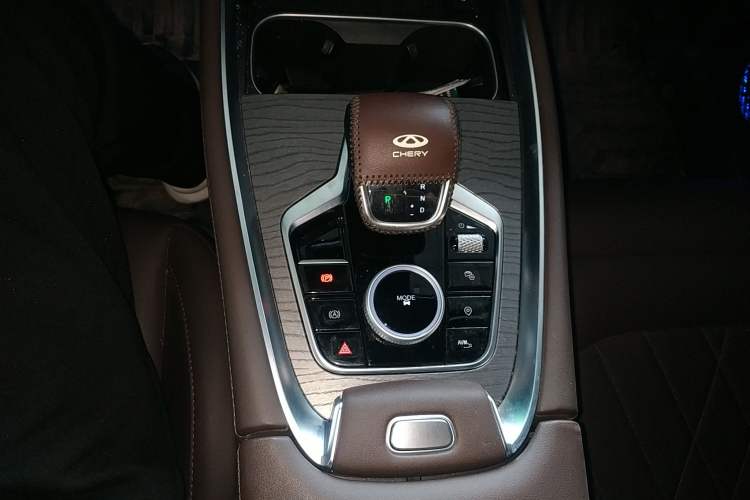 Used Chery Tiggo 8 PRO 2025 290T Two-Wheel Drive Prestige Edition Gear Lever