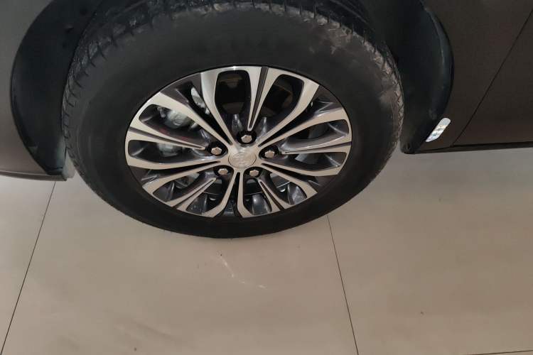 Used Buick GL8 2022 Land Cruiser Executive Class 652T Comfort Model