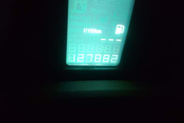 Used Buick GT 2013 GT 1.6L Manual Entry-Level Model Odometer Close Up