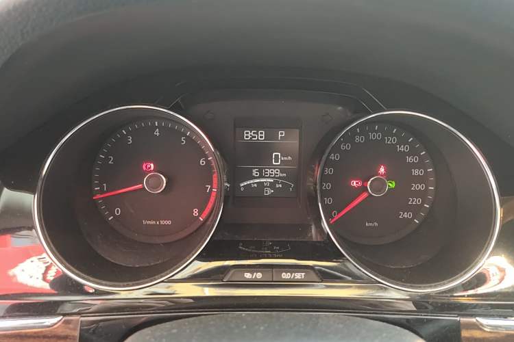 Used Volkswagen Bora 2013 1.4T Automatic Luxury Model Instrument Cluster