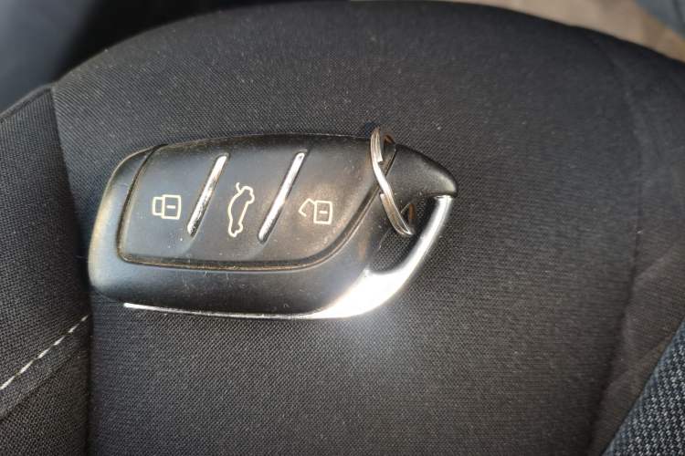 Used Roewe i5 2020 1.5L Automatic 4G Connected Linghao Edition
