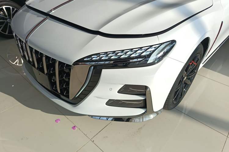 Used Hongqi H6 2024 2.0T ZhiZhen Edition