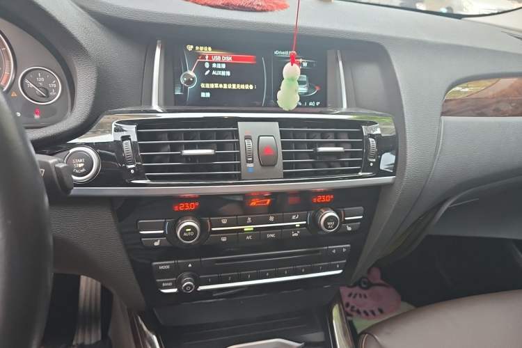 Used BMW X4 2014 xDrive20i X Design Package Audio And AC Panel