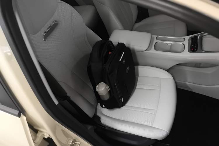 Used Geely Galaxy Geome 2025 UP 410km Exploration Edition