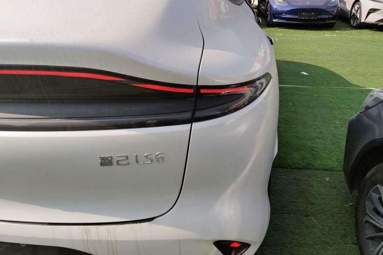 Used IM LS6 2023 Max Standard Edition
