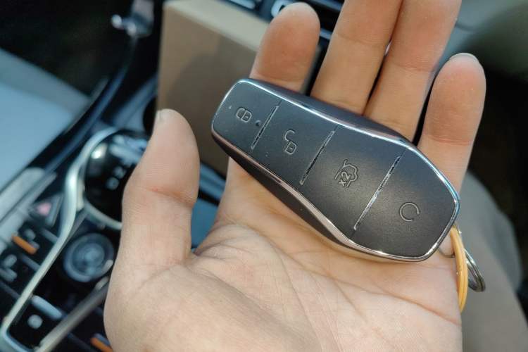 Used BYD Qin PLUS 2024 HONOR Edition DM-i 55KM Leading Model
