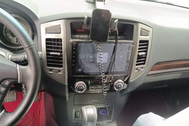 Used Mitsubishi Pajero 