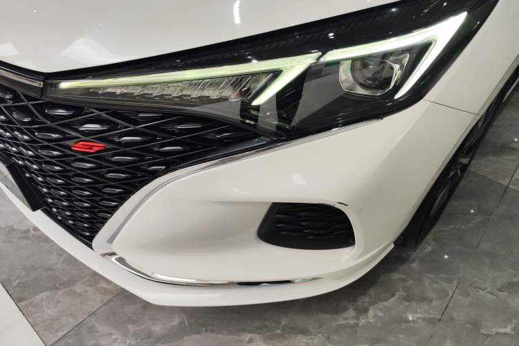 Used CHANGAN Eado 2020 PLUS Blue Whale NE 1.4T GDI DCT Flagship Model Left Front Headlight