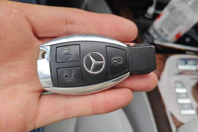 Used Mercedes-Benz S-Class 2010 S 400 L HYBRID Vehicle Key