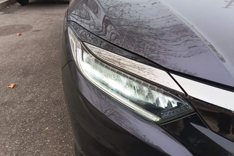 Used Honda Vezel 2020 1.5L CVT Luxury Edition
